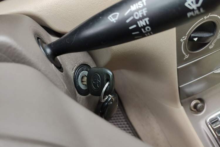 Used Toyota Corolla EX 2011 1.6L Automatic Classic Edition Vehicle Key