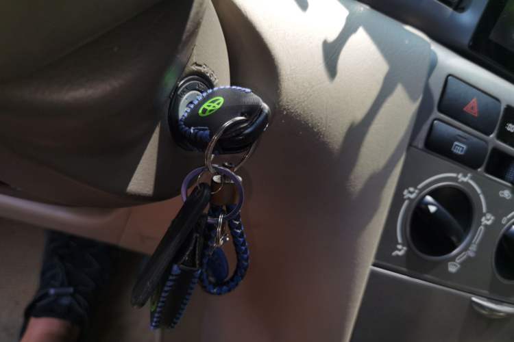 Used Toyota Corolla EX 2011 1.6L Automatic Luxury Edition Vehicle Key