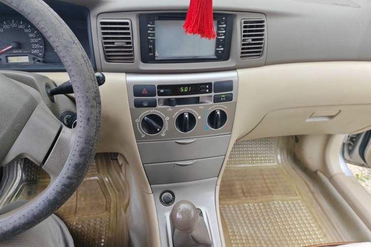 Used Toyota Corolla EX 2011 1.6L Manual Classic Edition Audio And AC Panel