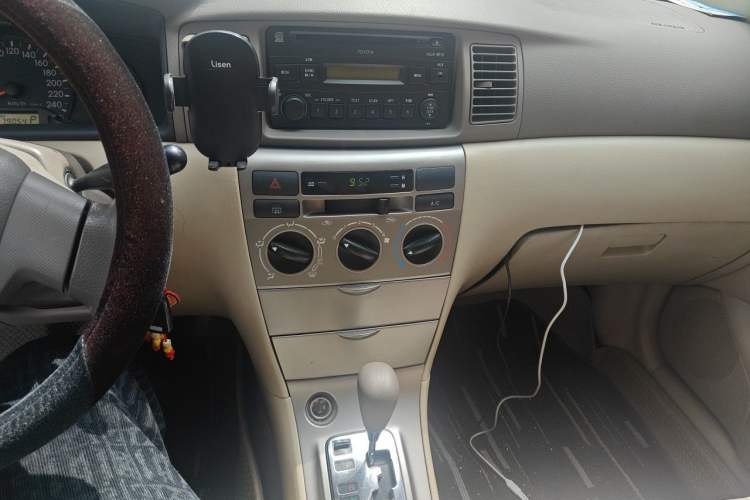 Used Toyota Corolla EX 2011 1.6L Automatic Luxury Edition Audio And AC Panel