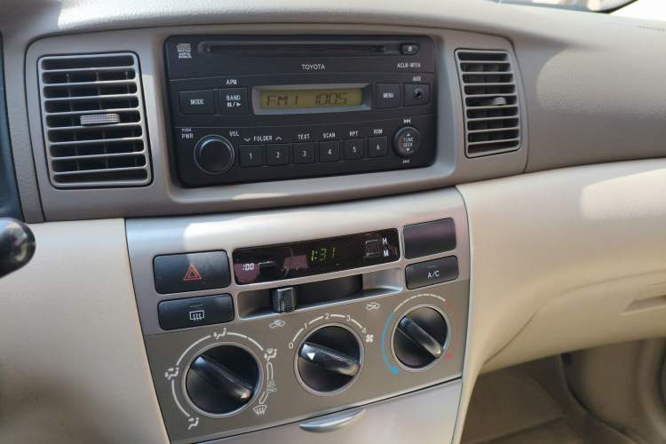 Used Toyota Corolla EX 2011 1.6L Manual Classic Edition Audio And AC Panel