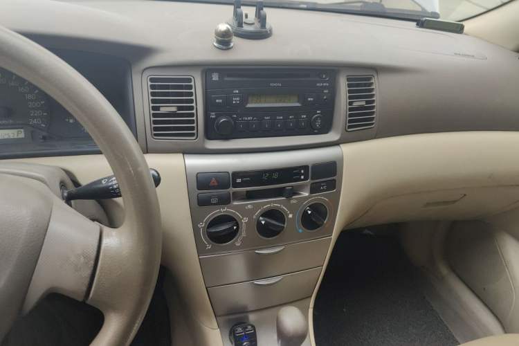 Used Toyota Corolla EX 2011 1.6L Automatic Luxury Edition Audio And AC Panel