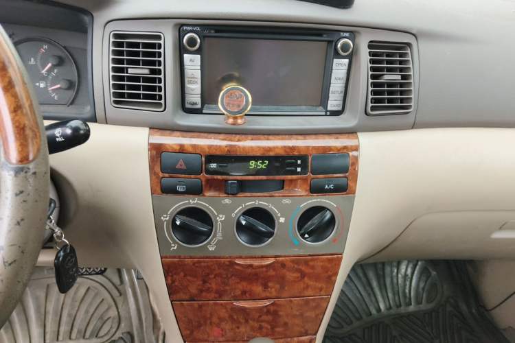 Used Toyota Corolla EX 2011 1.6L Automatic Classic Edition Audio And AC Panel