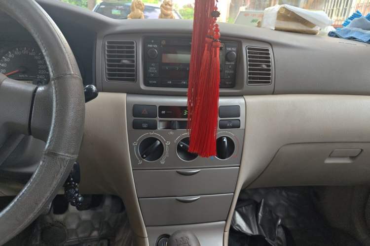 Used Toyota Corolla EX 2011 1.6L Manual Luxury Edition Audio And AC Panel