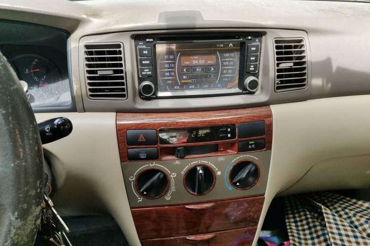 Used Toyota Corolla EX 2011 1.6L Automatic Classic Edition Audio And AC Panel