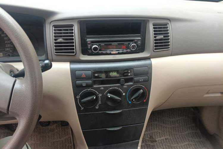 Used Toyota Corolla EX 2011 1.6L Manual Special Offer Version Audio And AC Panel