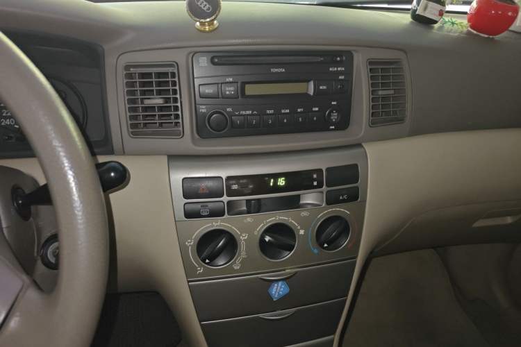 Used Toyota Corolla EX 2011 1.6L Manual Classic Edition Audio And AC Panel