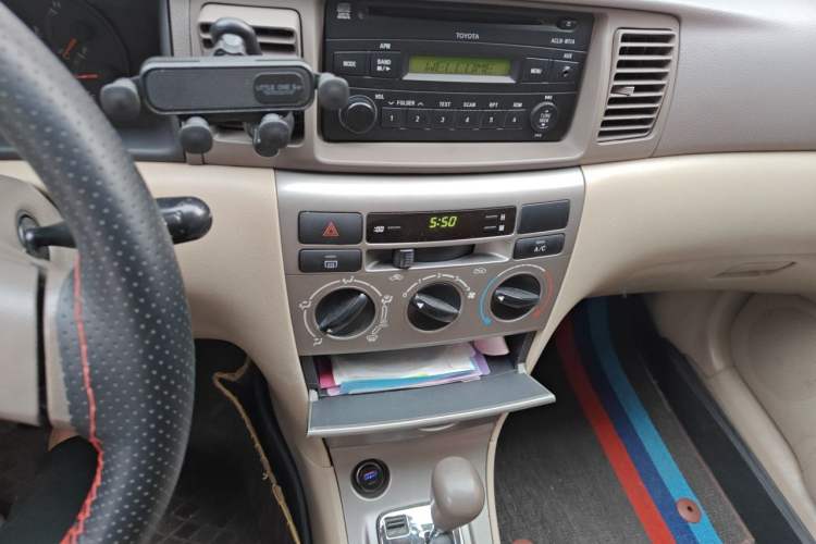 Used Toyota Corolla EX 2011 1.6L Automatic Luxury Edition Audio And AC Panel