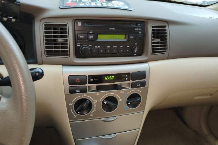 Used Toyota Corolla EX 2011 1.6L Manual Luxury Edition Audio And AC Panel