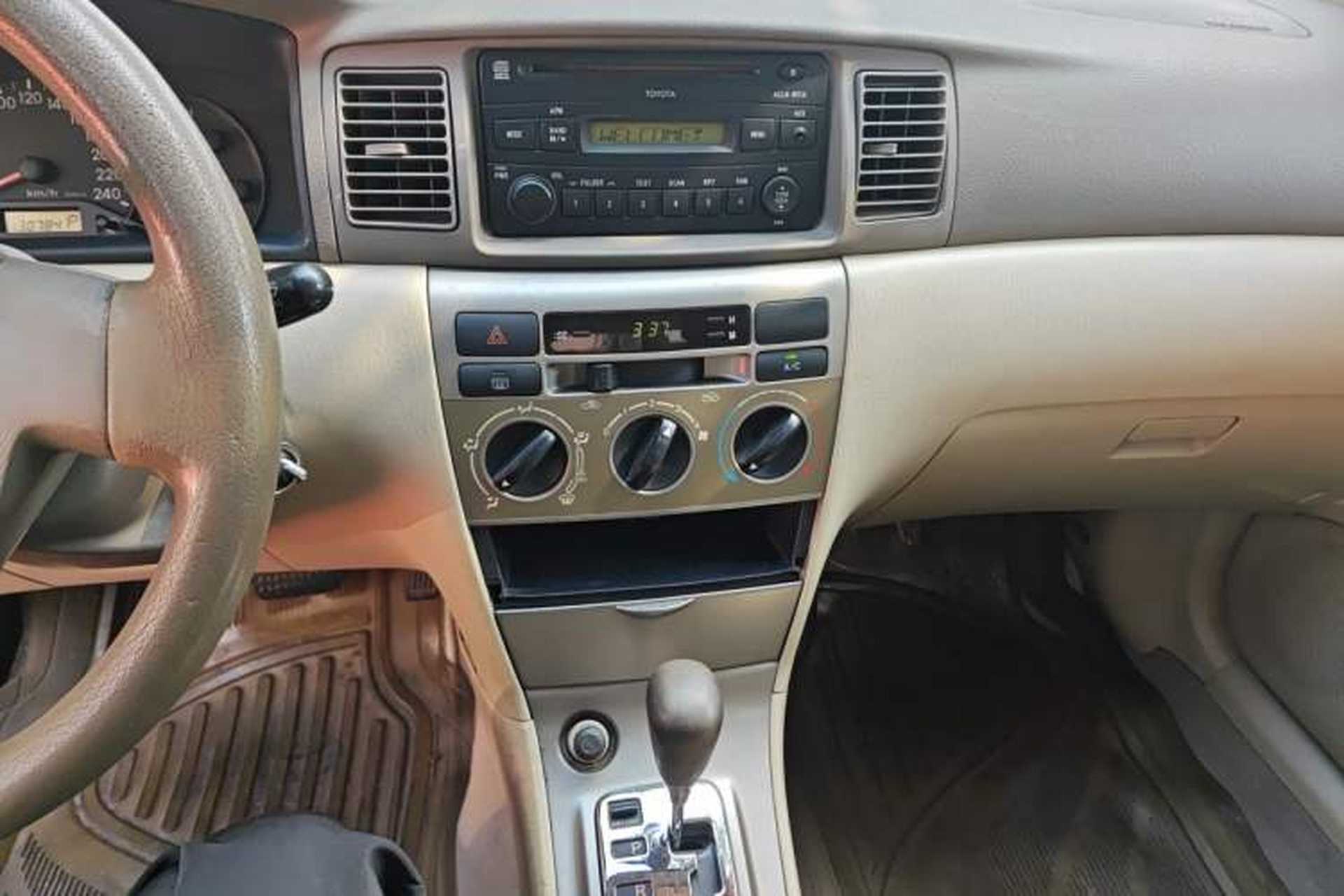 Used Toyota Corolla EX 2011 1.6L Automatic Classic Edition Audio And AC Panel