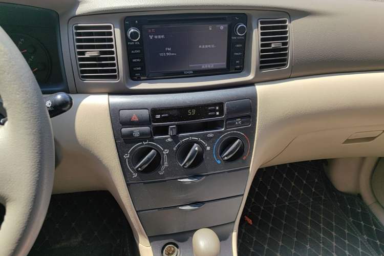 Used Toyota Corolla EX 2011 1.6L Automatic Classic Edition Audio And AC Panel