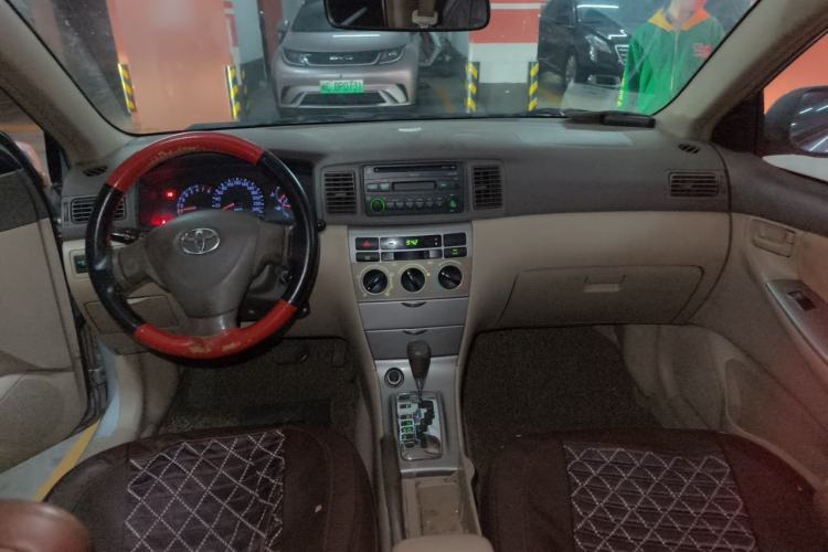 Used Toyota Corolla EX 2011 1.6L Automatic Classic Edition Center Console