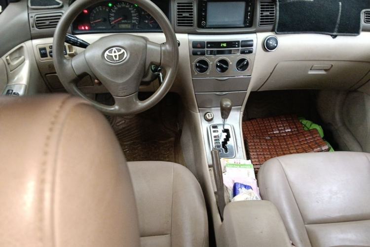Used Toyota Corolla EX 2011 1.6L Automatic Classic Edition Center Console