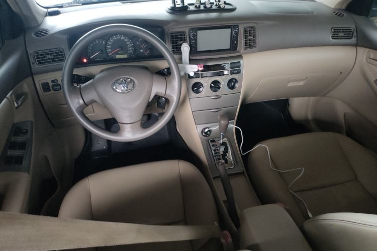 Used Toyota Corolla EX 2011 1.6L Automatic Luxury Edition Center Console