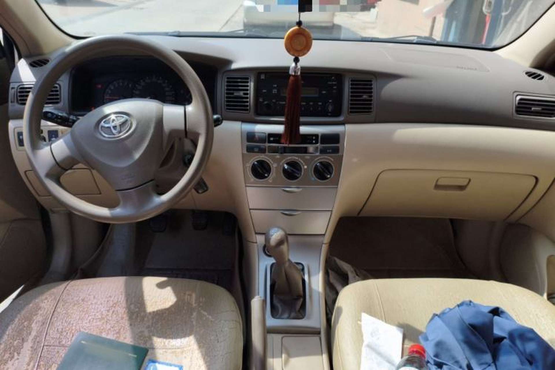 Used Toyota Corolla EX 2011 1.6L Manual Classic Edition Center Console