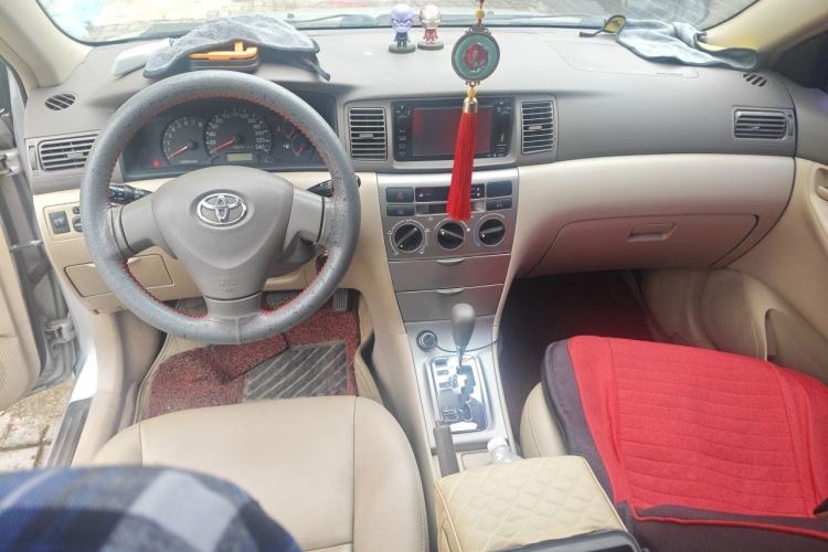 Used Toyota Corolla EX 2011 1.6L Automatic Luxury Edition Center Console
