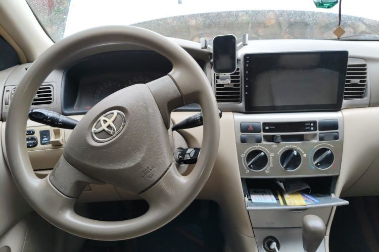 Used Toyota Corolla EX 2011 1.6L Automatic Classic Edition Center Console