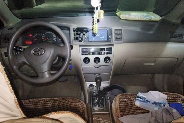 Used Toyota Corolla EX 2011 1.6L Automatic Classic Edition Center Console