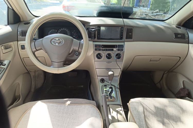 Used Toyota Corolla EX 2011 1.6L Automatic Luxury Edition Center Console