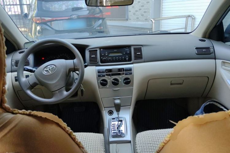 Used Toyota Corolla EX 2011 1.6L Automatic Classic Edition Center Console