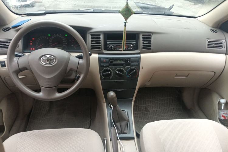 Used Toyota Corolla EX 2011 1.6L Manual Special Offer Version Center Console