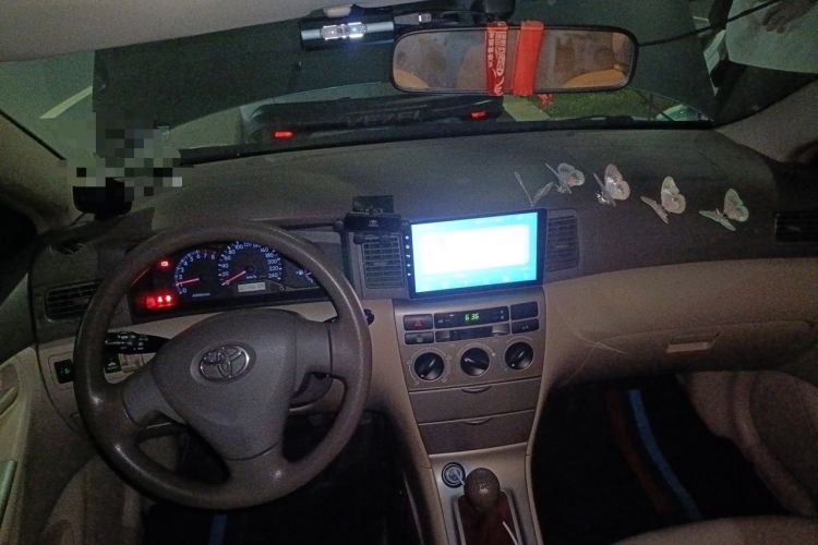 Used Toyota Corolla EX 2011 1.6L Manual Classic Edition Center Console