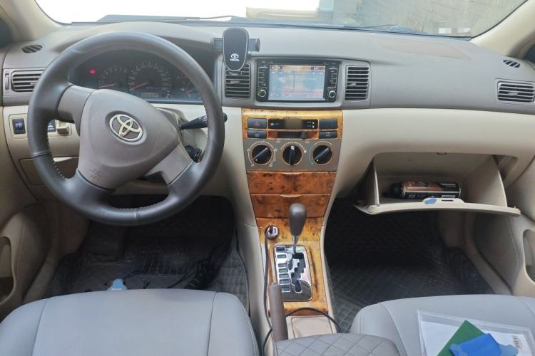 Used Toyota Corolla EX 2011 1.6L Automatic Classic Edition Center Console