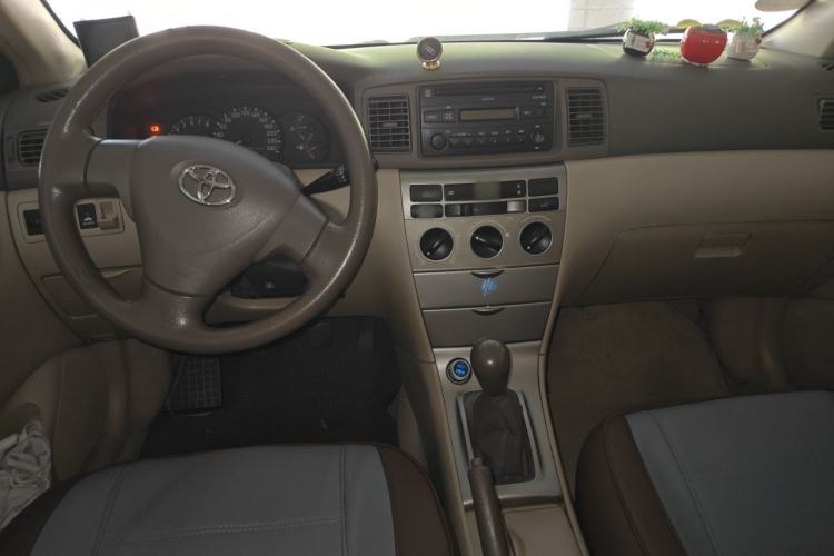Used Toyota Corolla EX 2011 1.6L Manual Classic Edition Center Console