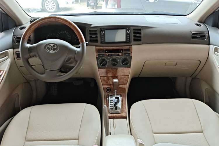 Used Toyota Corolla EX 2011 1.6L Automatic Classic Edition Center Console
