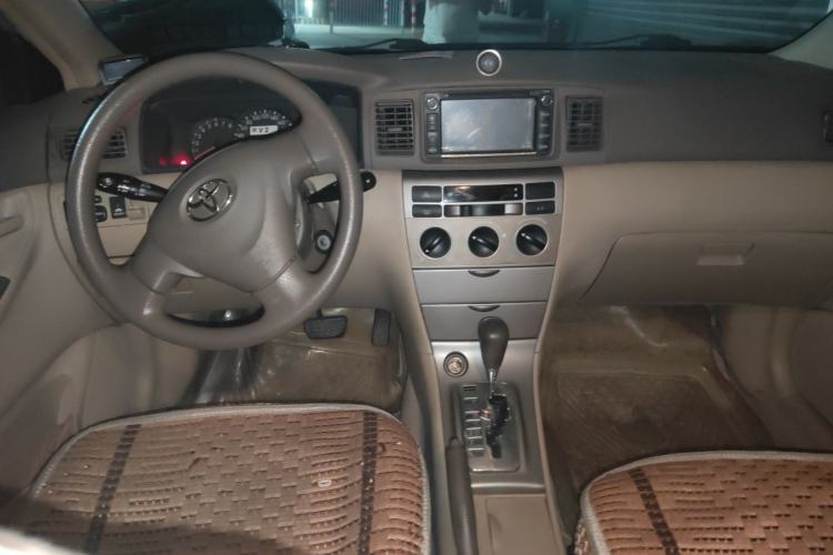 Used Toyota Corolla EX 2011 1.6L Automatic Classic Edition Center Console