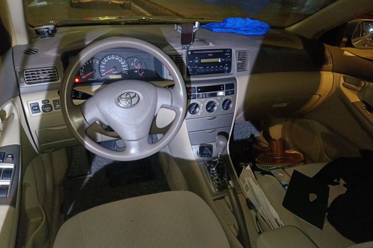 Used Toyota Corolla EX 2011 1.6L Automatic Classic Edition Center Console