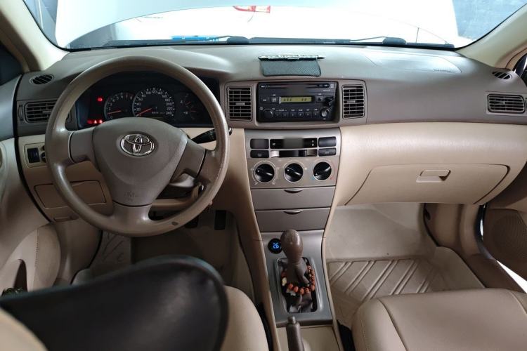 Used Toyota Corolla EX 2011 1.6L Manual Classic Edition Center Console