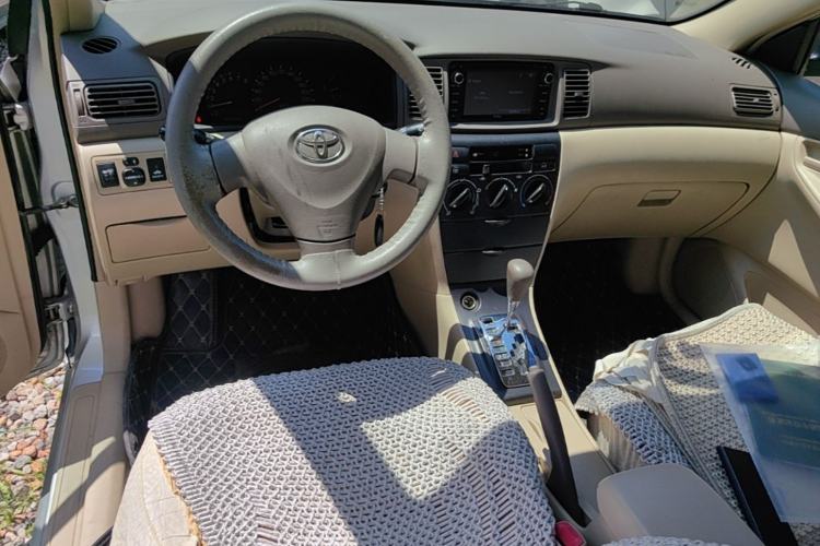 Used Toyota Corolla EX 2011 1.6L Automatic Classic Edition Center Console