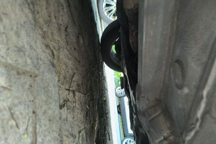 Used Toyota Corolla EX 2011 1.6L Manual Classic Edition Chassis Front