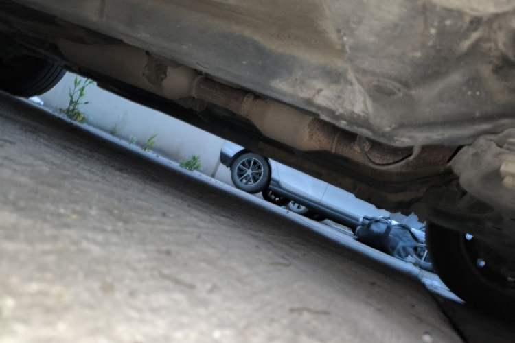 Used Toyota Corolla EX 2011 1.6L Manual Classic Edition Chassis Front Right