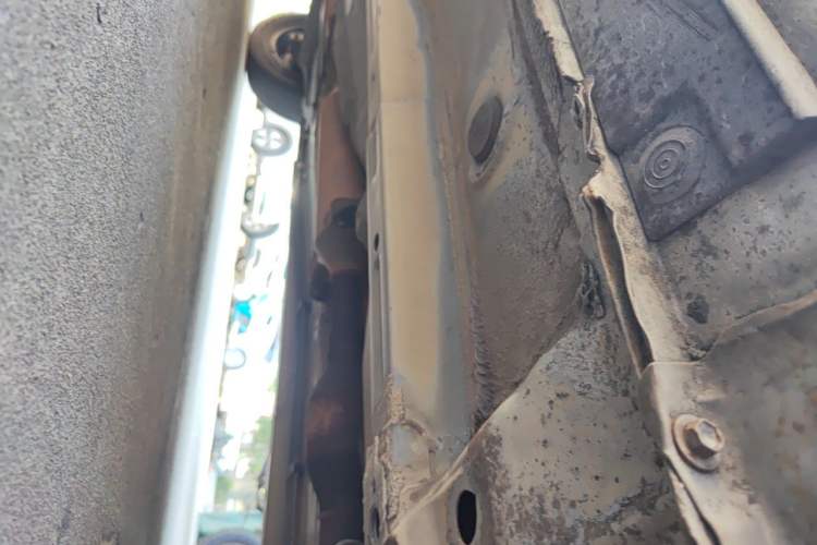 Used Toyota Corolla EX 2011 1.6L Manual Classic Edition Chassis Front Right