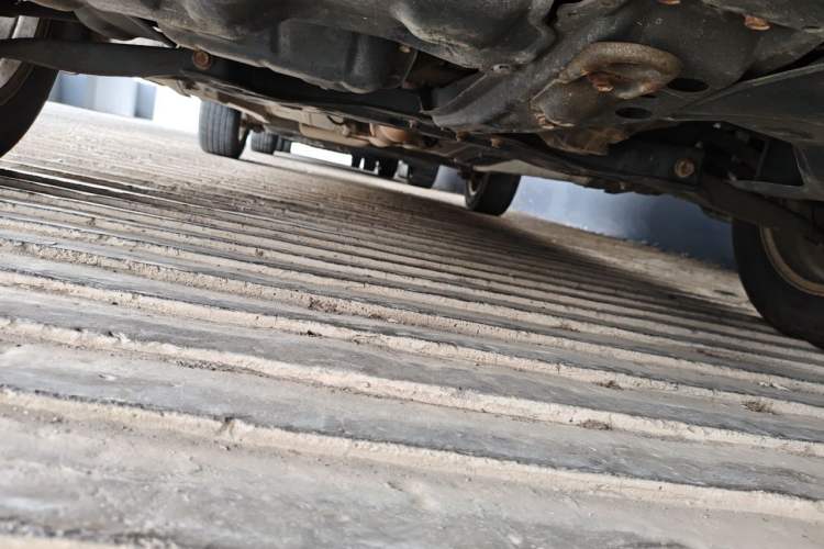 Used Toyota Corolla EX 2011 1.6L Manual Classic Edition Chassis Front