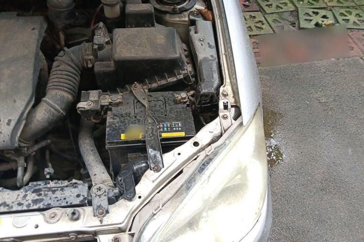 Used Toyota Corolla EX 2011 1.6L Automatic Classic Edition Engine Bay Left