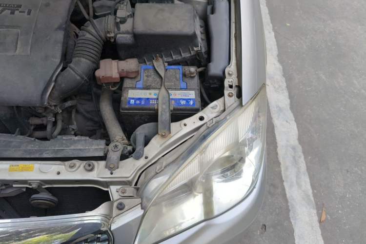 Used Toyota Corolla EX 2011 1.6L Automatic Classic Edition Engine Bay Left