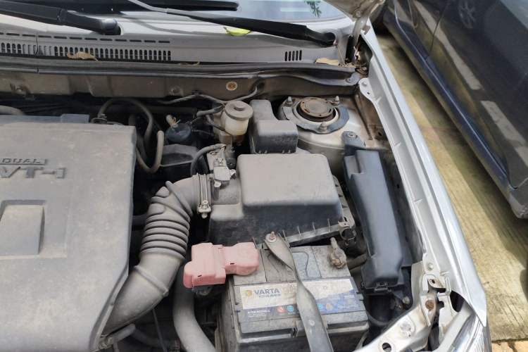 Used Toyota Corolla EX 2011 1.6L Automatic Classic Edition Engine Bay Left