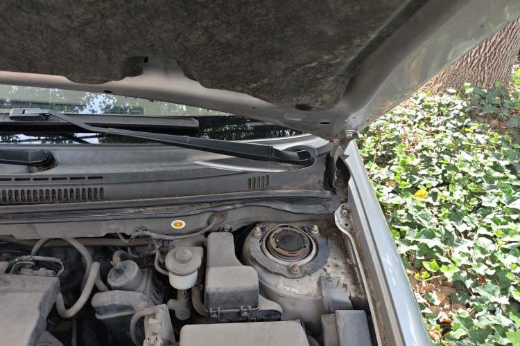Used Toyota Corolla EX 2011 1.6L Manual Luxury Edition Engine Bay Left