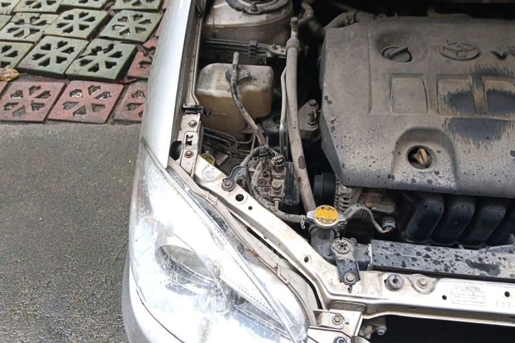 Used Toyota Corolla EX 2011 1.6L Automatic Classic Edition Engine Bay Right