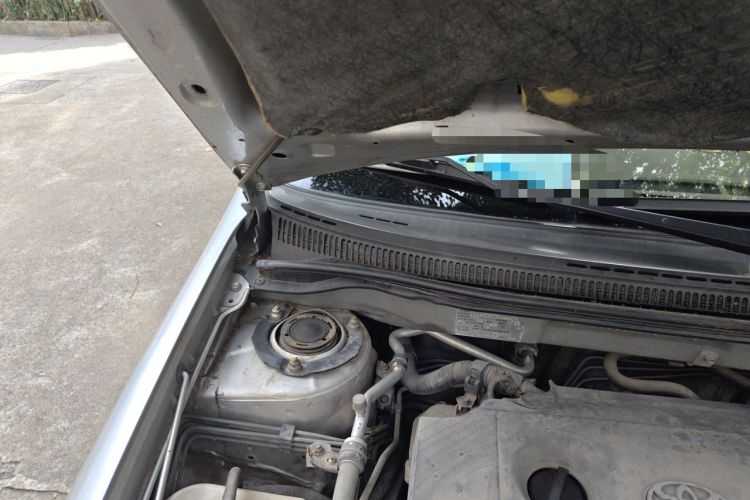 Used Toyota Corolla EX 2011 1.6L Manual Luxury Edition Engine Bay Right