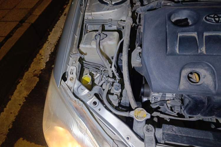 Used Toyota Corolla EX 2011 1.6L Automatic Classic Edition Engine Bay Right