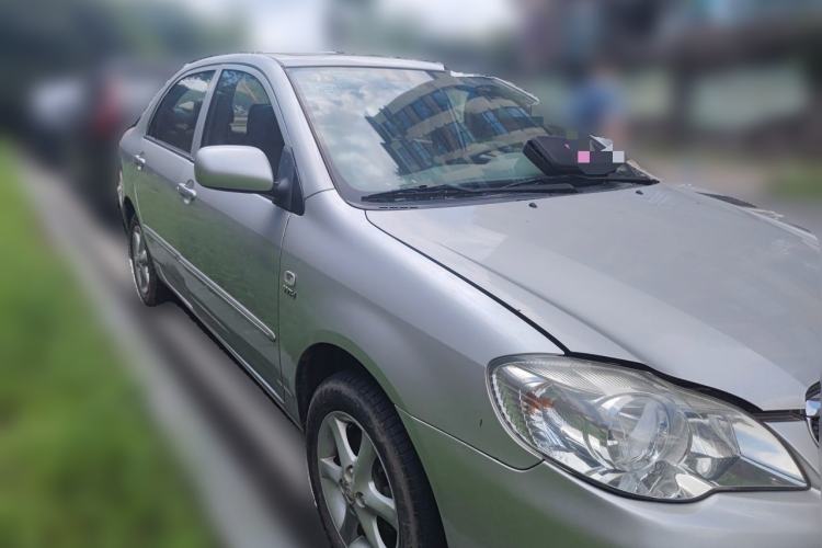 Used Toyota Corolla EX 2011 1.6L Automatic Luxury Edition Front Right 45 Deg