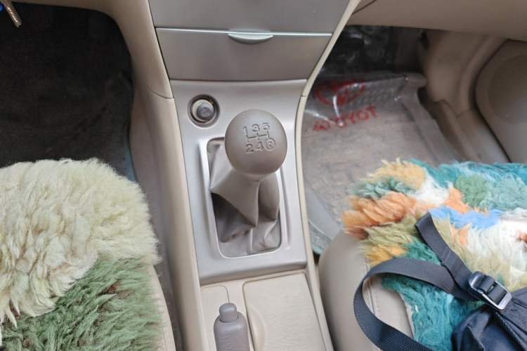 Used Toyota Corolla EX 2011 1.6L Manual Luxury Edition Gear Lever