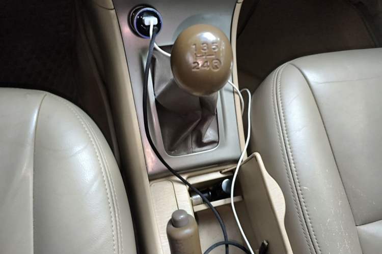 Used Toyota Corolla EX 2011 1.6L Manual Classic Edition Gear Lever