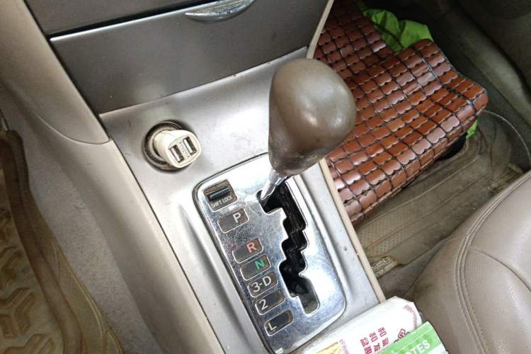 Used Toyota Corolla EX 2011 1.6L Automatic Classic Edition Gear Lever