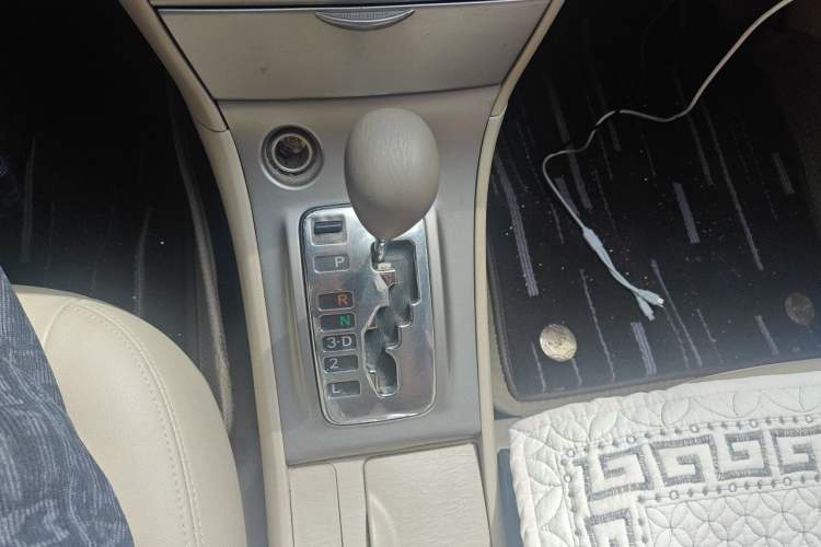 Used Toyota Corolla EX 2011 1.6L Automatic Luxury Edition Gear Lever