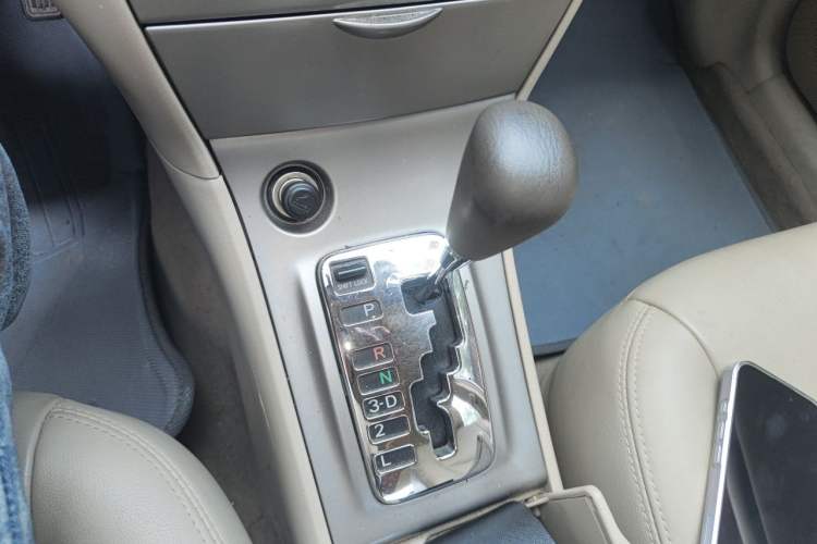 Used Toyota Corolla EX 2011 1.6L Automatic Luxury Edition Gear Lever